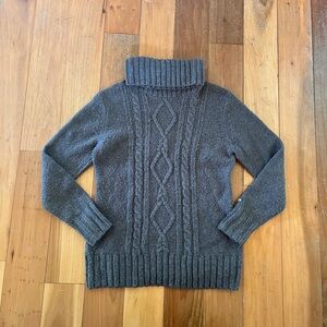 Women’s Columbia sweater